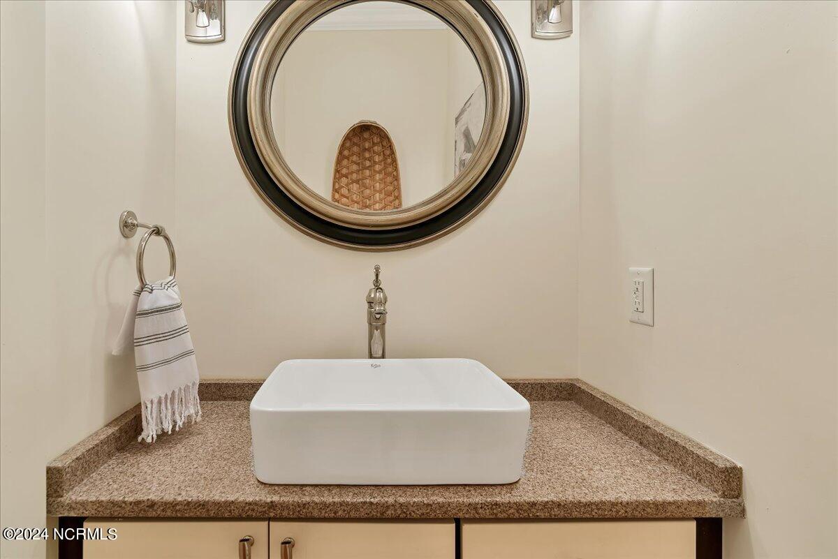 470 Highland Road Southern Pines, NC 28387 - Photo 68 of 108 1st floor half bath