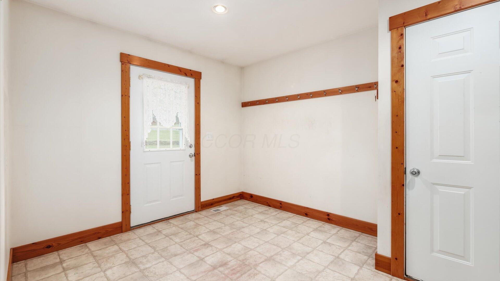 2273 West Point Road Southeast Lancaster, OH 43130 - Photo 21 of 69 29-z 2273 W Point Rd066