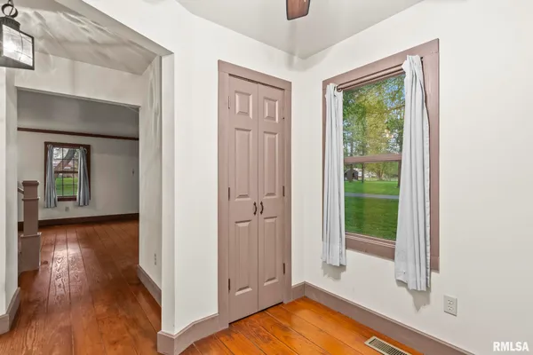 $299,900 | 38 Wedgewood Lane, Girard, IL 62640