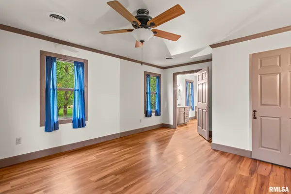 $299,900 | 38 Wedgewood Lane, Girard, IL 62640