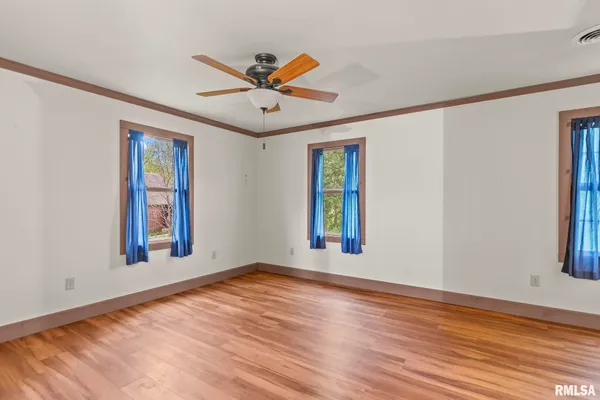 $299,900 | 38 Wedgewood Lane, Girard, IL 62640