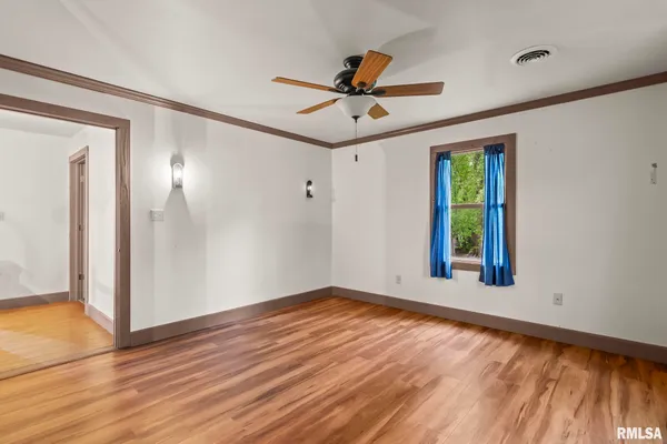 $299,900 | 38 Wedgewood Lane, Girard, IL 62640