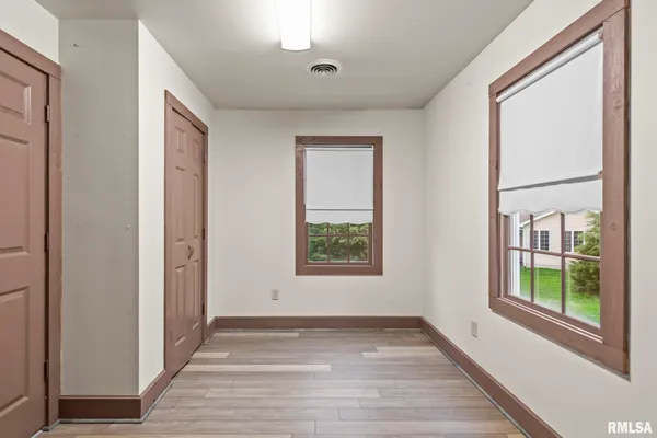 $299,900 | 38 Wedgewood Lane, Girard, IL 62640