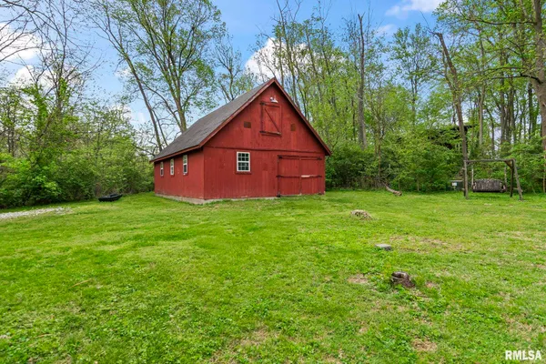$299,900 | 38 Wedgewood Lane, Girard, IL 62640