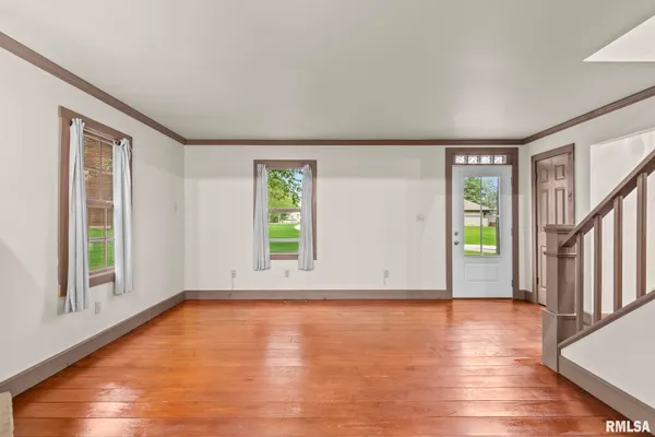 $299,900 | 38 Wedgewood Lane, Girard, IL 62640