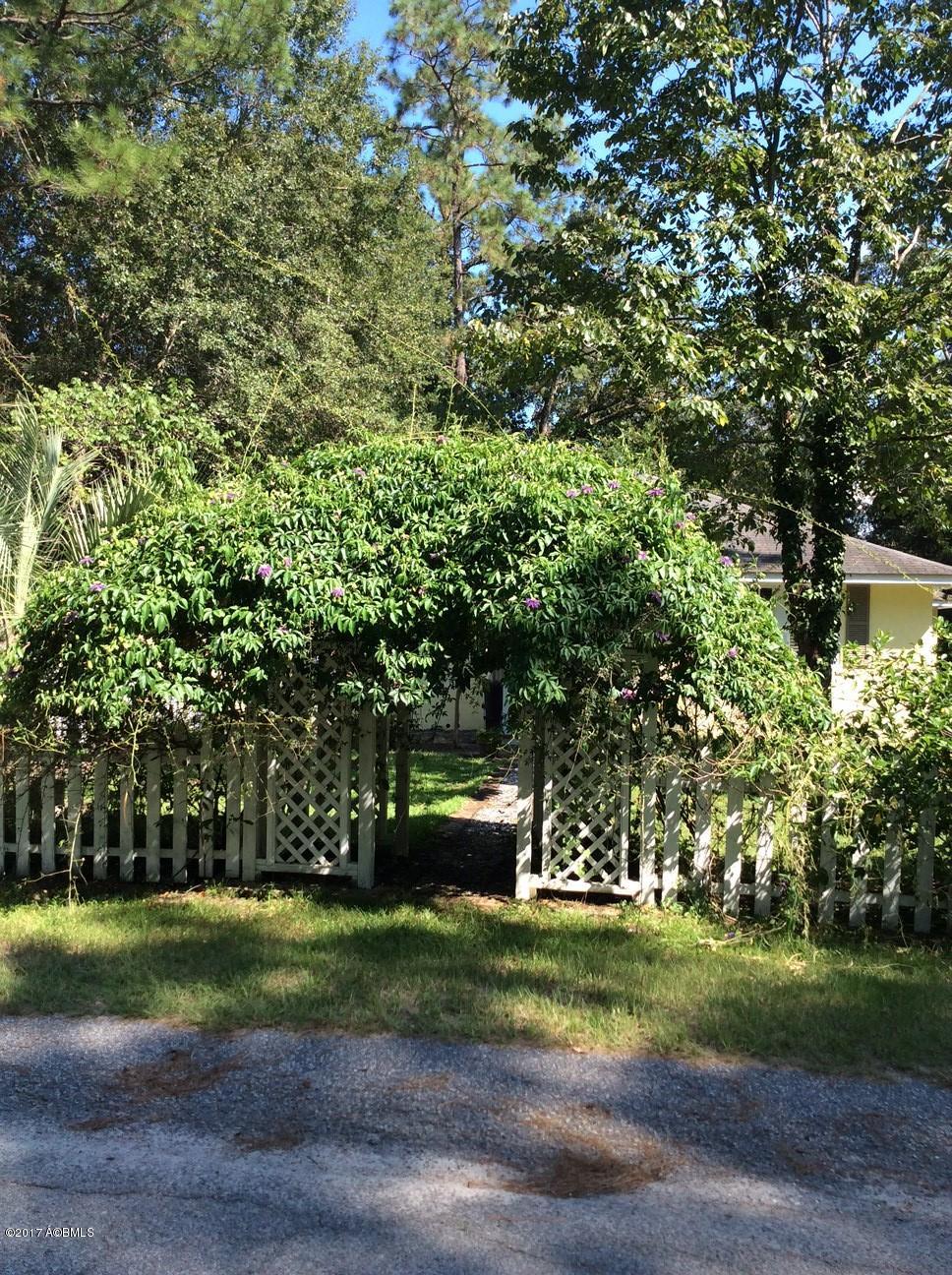 413 Lightsey Street Hampton, SC 29924 - Photo 3 of 23 IMG_0420