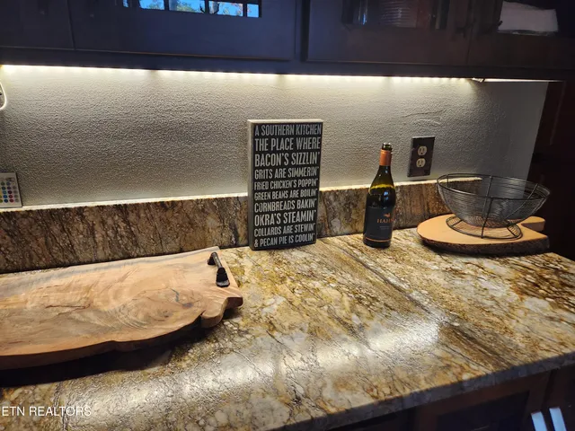 $895,900 | 115 Martin Road, Tellico Plains, TN 37385