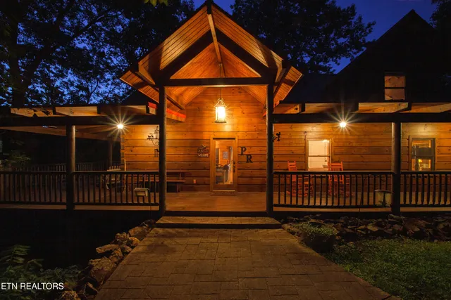 $895,900 | 115 Martin Road, Tellico Plains, TN 37385