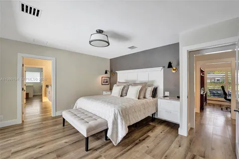 $3,500,000 | 2832 Northeast 26th Street, Fort Lauderdale, FL 33305