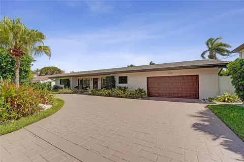 $3,500,000 | 2832 Northeast 26th Street, Fort Lauderdale, FL 33305