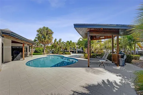 $3,500,000 | 2832 Northeast 26th Street, Fort Lauderdale, FL 33305