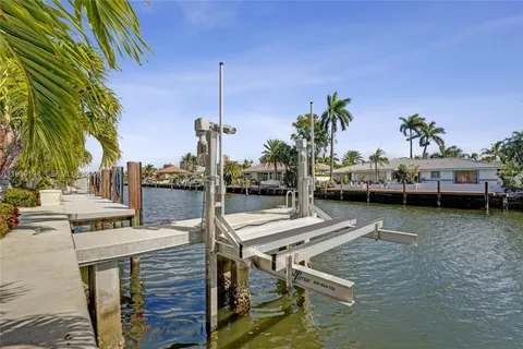 $3,500,000 | 2832 Northeast 26th Street, Fort Lauderdale, FL 33305