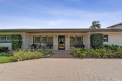 $3,500,000 | 2832 Northeast 26th Street, Fort Lauderdale, FL 33305