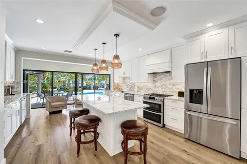 $3,500,000 | 2832 Northeast 26th Street, Fort Lauderdale, FL 33305