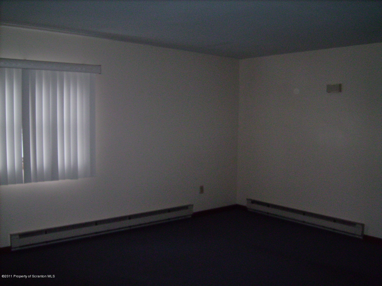 2031 Green Ridge Street Dunmore, PA 18512 - Photo 2 of 7 Gallery Image 2