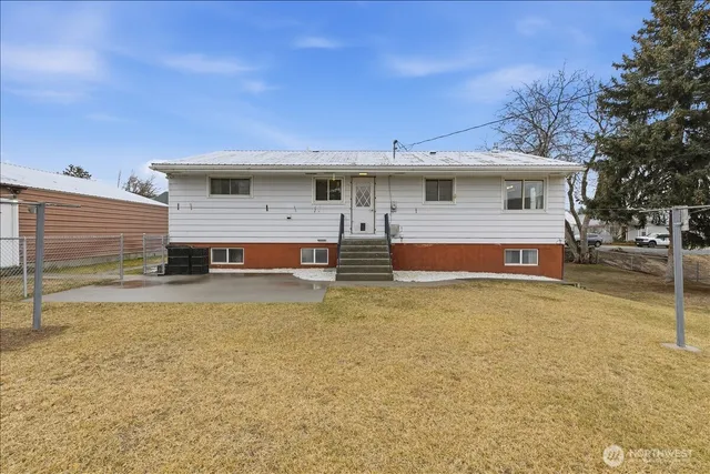 $290,000 | 118 Washington Place, Electric City, WA 99123