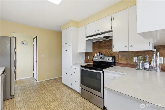 $290,000 | 118 Washington Place, Electric City, WA 99123