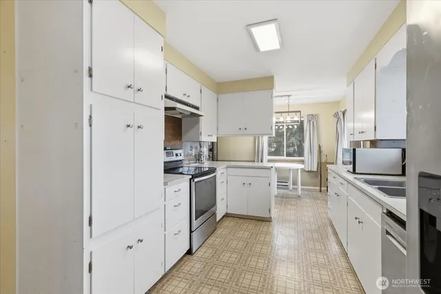 $290,000 | 118 Washington Place, Electric City, WA 99123