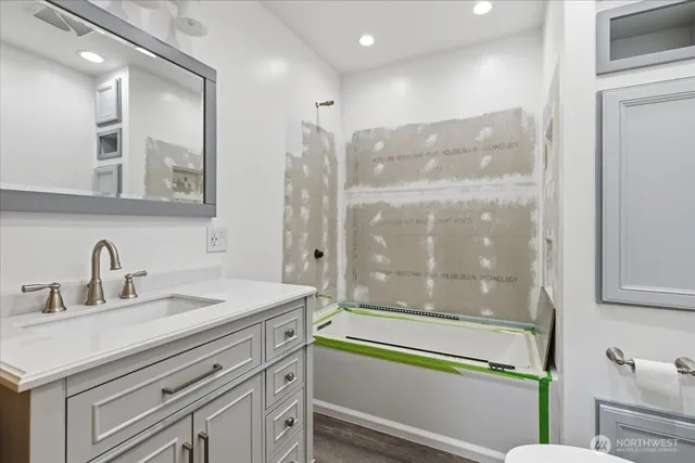 $290,000 | 118 Washington Place, Electric City, WA 99123