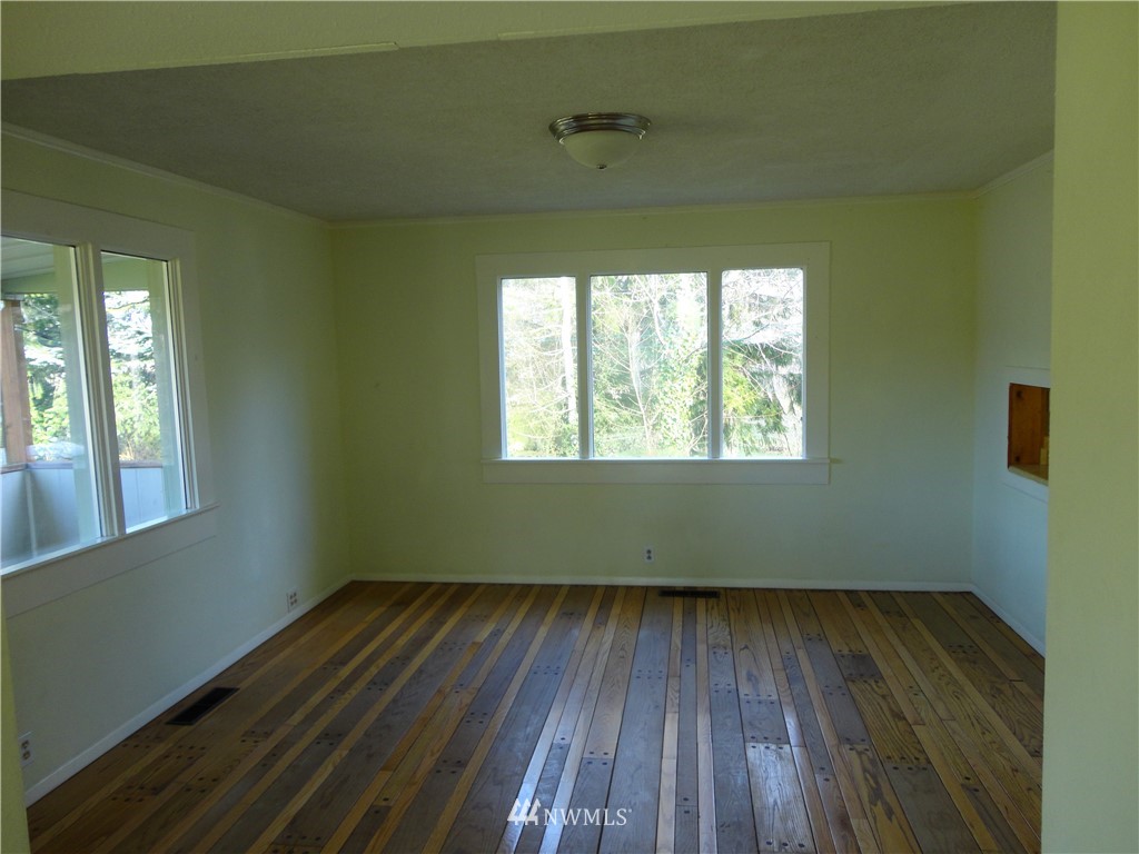 25 Riverside Road East Aberdeen, WA 98520 - Photo 5 of 12 Gallery Image 5