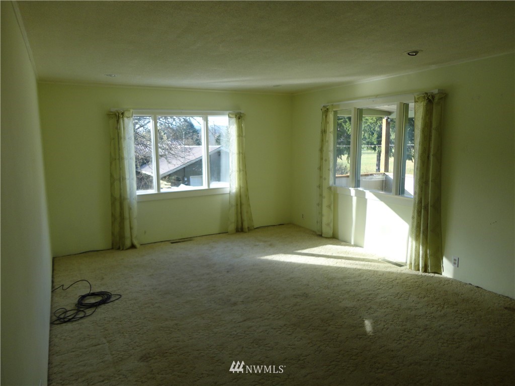 25 Riverside Road East Aberdeen, WA 98520 - Photo 9 of 12 Gallery Image 9