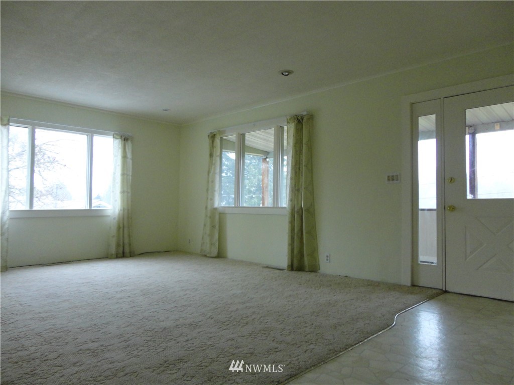 25 Riverside Road East Aberdeen, WA 98520 - Photo 10 of 12 Gallery Image 10