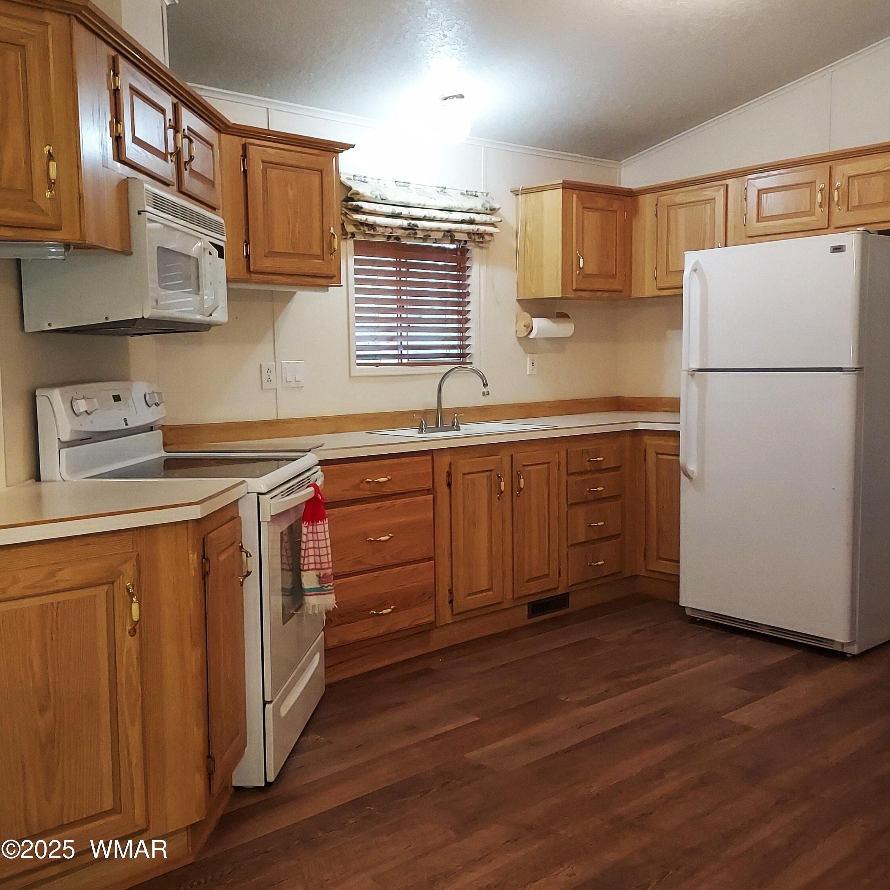 2978 Pine Rim Road Heber, AZ 85928 - Photo 12 of 30 Kitchen