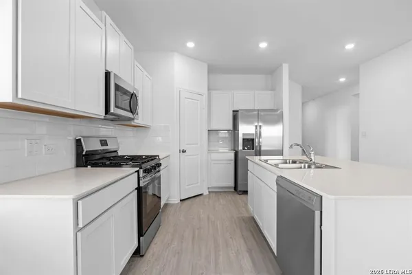 $2,825 | 104 Mayacama Loop, San Marcos, TX 78666