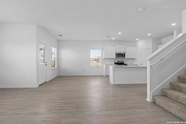 $2,825 | 104 Mayacama Loop, San Marcos, TX 78666