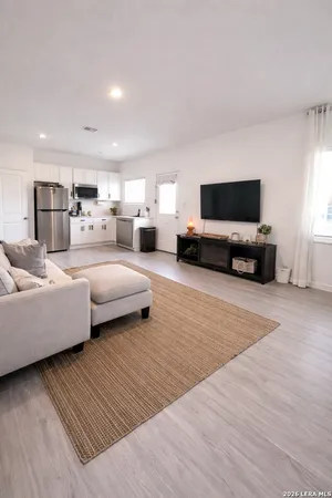 $2,820 | 104 Mayacama Loop, San Marcos, TX 78666