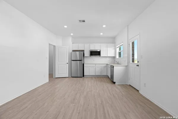 $2,825 | 104 Mayacama Loop, San Marcos, TX 78666