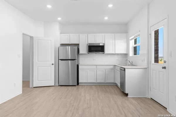 $2,825 | 104 Mayacama Loop, San Marcos, TX 78666