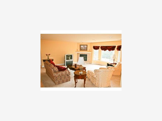 212 Bayhill Road Watsonville, CA 95076 - Photo 3 of 8 Gallery Image 3
