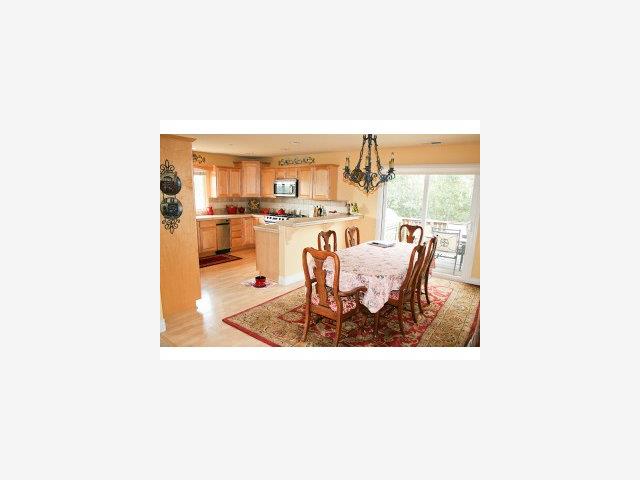 212 Bayhill Road Watsonville, CA 95076 - Photo 5 of 8 Gallery Image 5