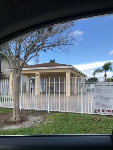 $2,400 | 6601 Winfield Boulevard, Unit A 5, Margate, FL 33063