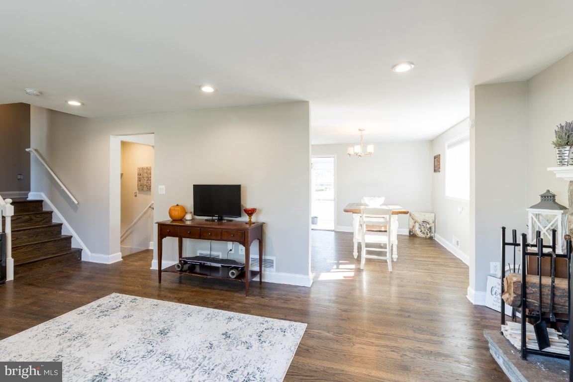 11 Croftley Road Lutherville-Timonium, MD 21093 - Photo 12 of 42 Gallery Image 12