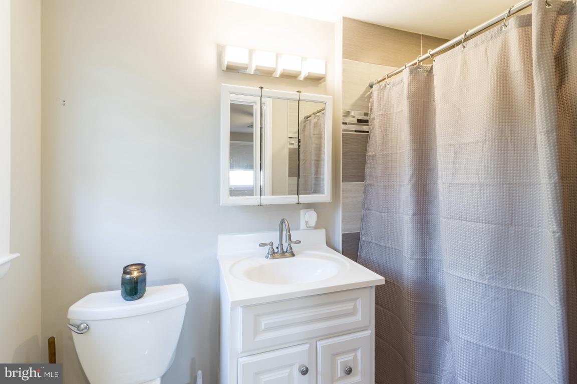 11 Croftley Road Lutherville-Timonium, MD 21093 - Photo 21 of 42 Primary Full Bath