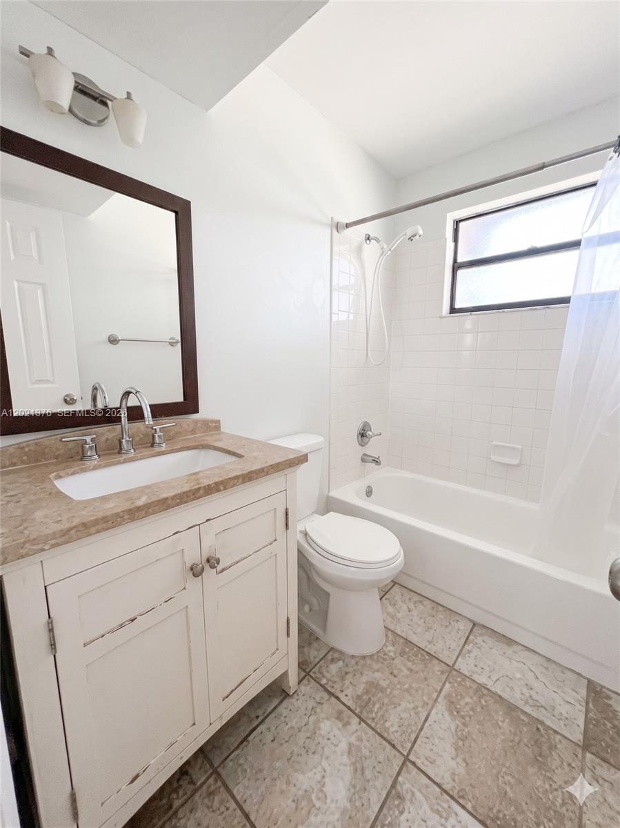 10046 Winding Lake Road, Unit 204 Sunrise, FL 33351 - Photo 8 of 8