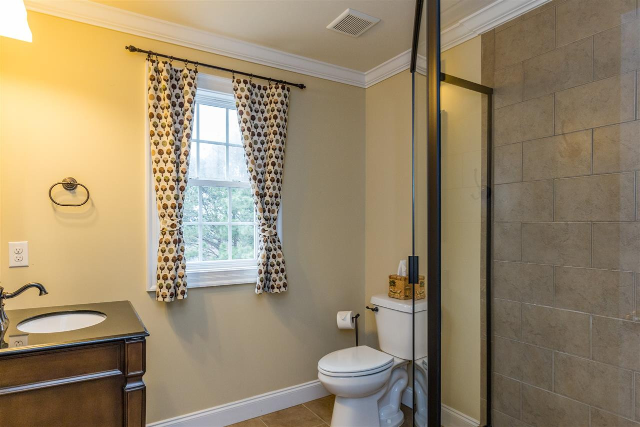 3705 Wesley Ridge Drive Apex, NC 27539 - Photo 25 of 30 Third Floor Bath