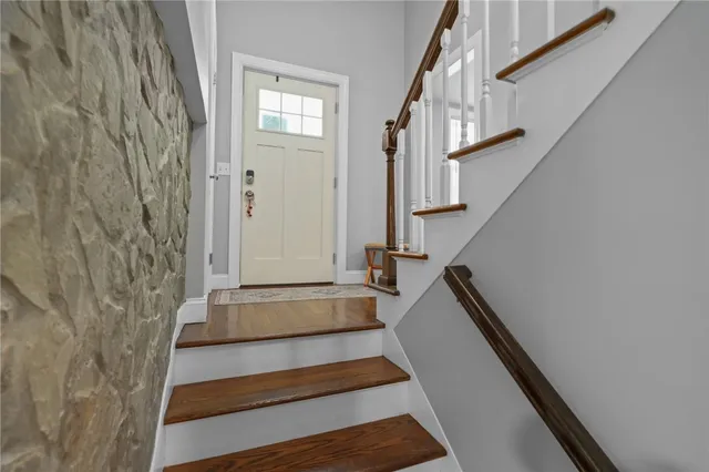 $669,900 | 181 Highland Avenue, Warwick, RI 02886