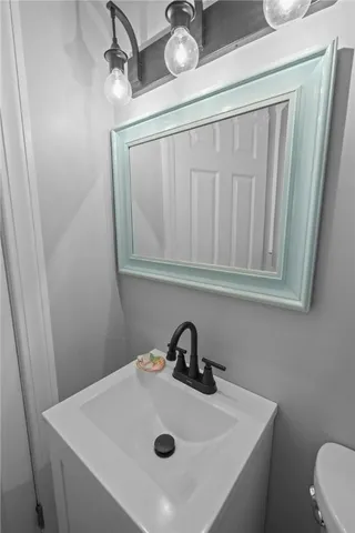 $669,900 | 181 Highland Avenue, Warwick, RI 02886