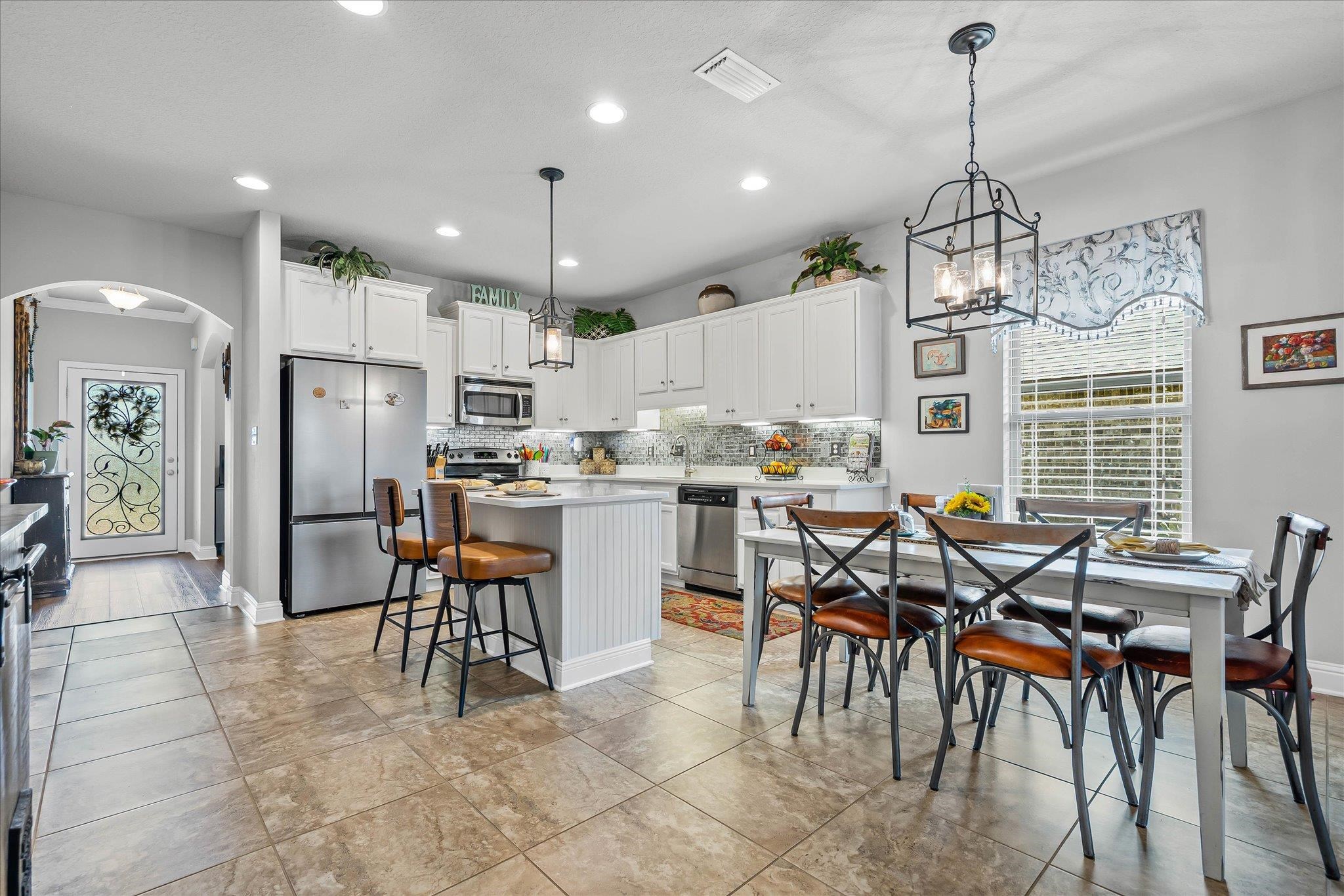 10677 Orkney Way Daphne, AL 36527 - Photo 5 of 22 Kitchen