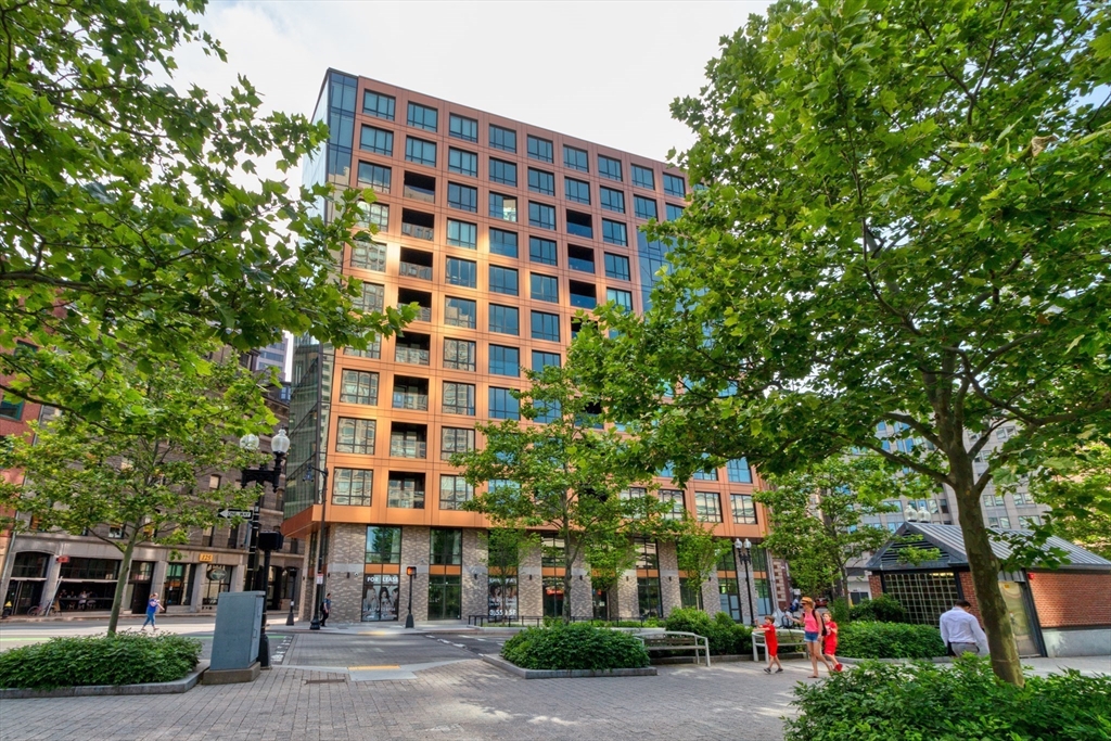 110 Broad Street, Unit 1102 Boston, MA 02110 - Photo 25 of 26 front view of a building