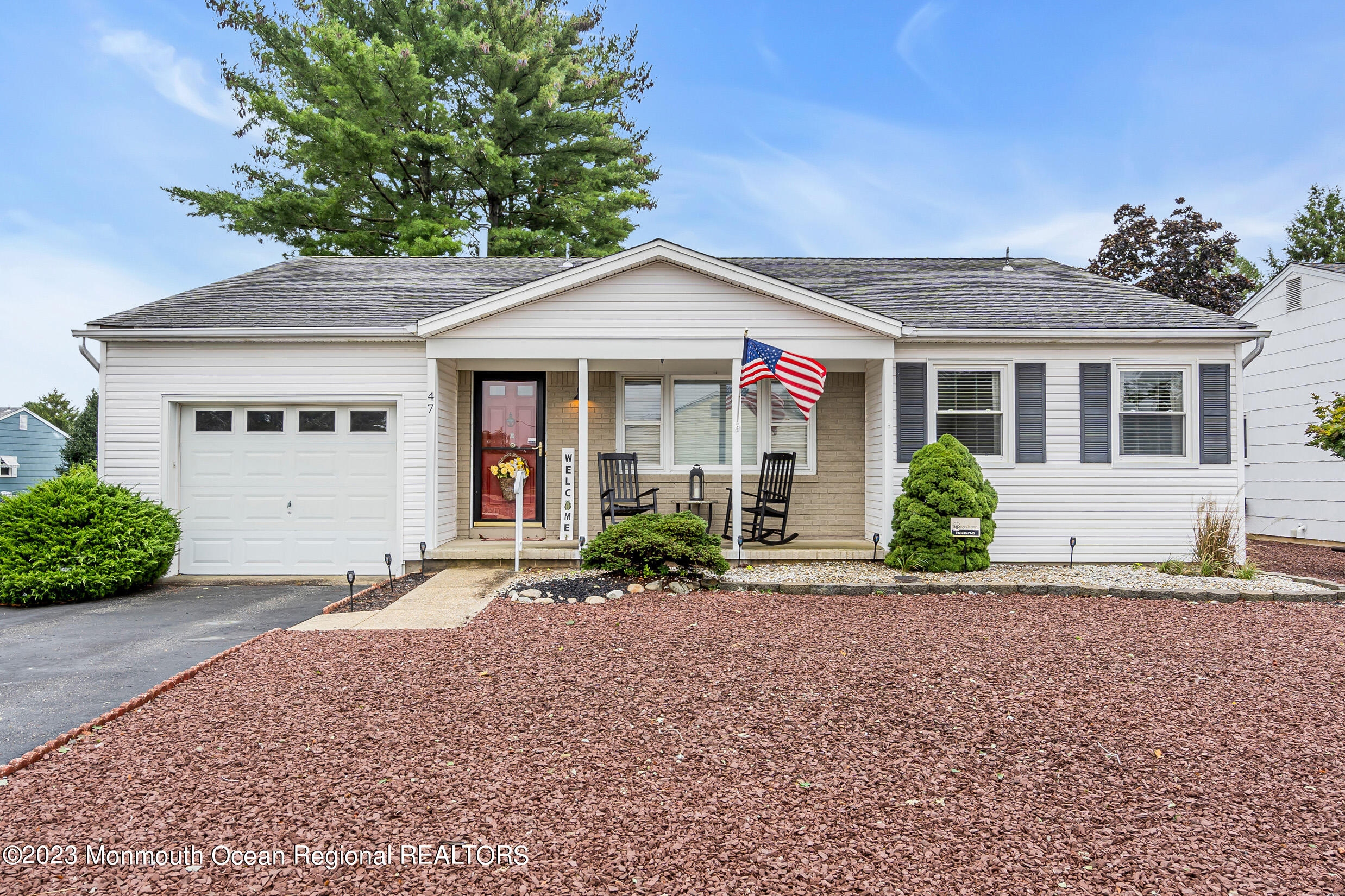 47 Carlisle Road Toms River, NJ 08757 - Photo 1 of 40 1 (3)