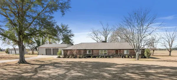 $484,900 | 4200 County Road 83, Headland, AL 36345