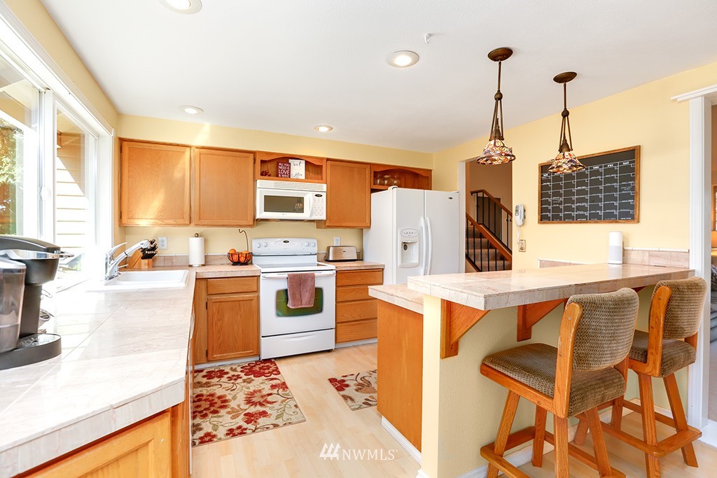 23520 20th Avenue Southeast Bothell, WA 98021 - Photo 8 of 25