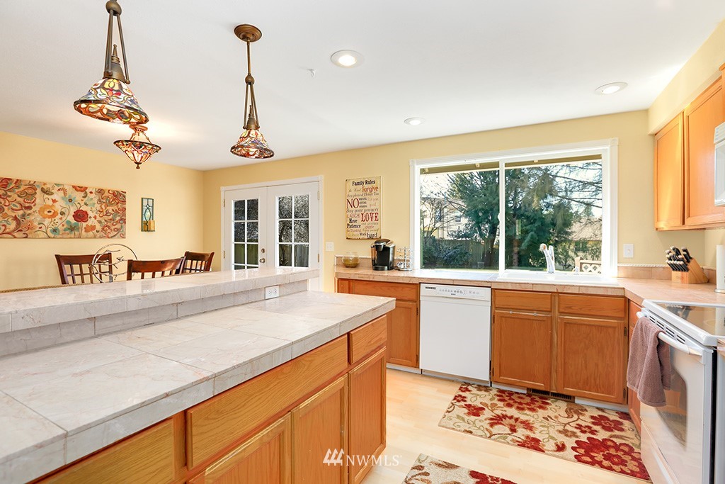 23520 20th Avenue Southeast Bothell, WA 98021 - Photo 10 of 25