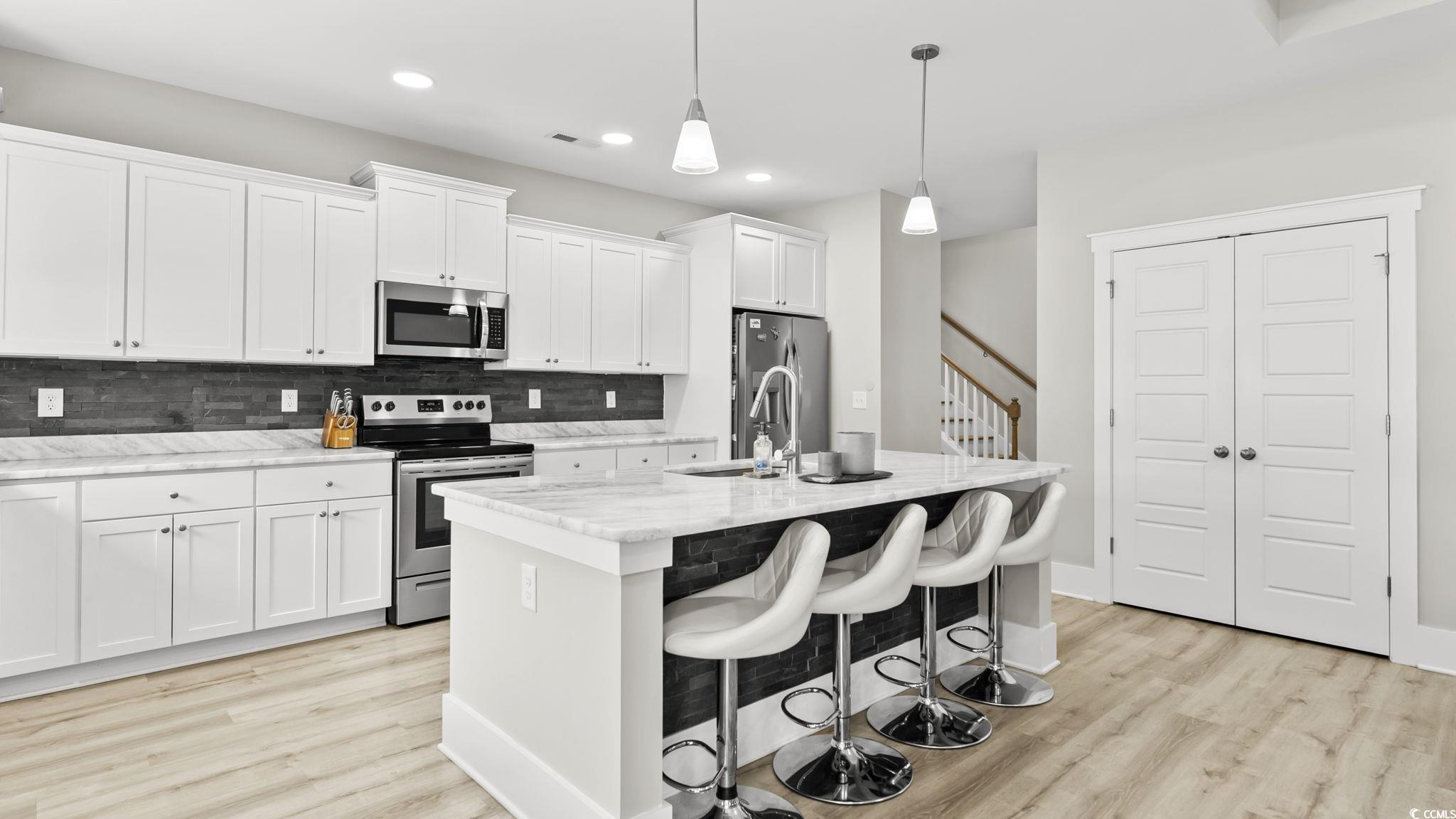 11150 Lee Circle Murrells Inlet, SC 29576 - Photo 15 of 38 Gallery Image 15