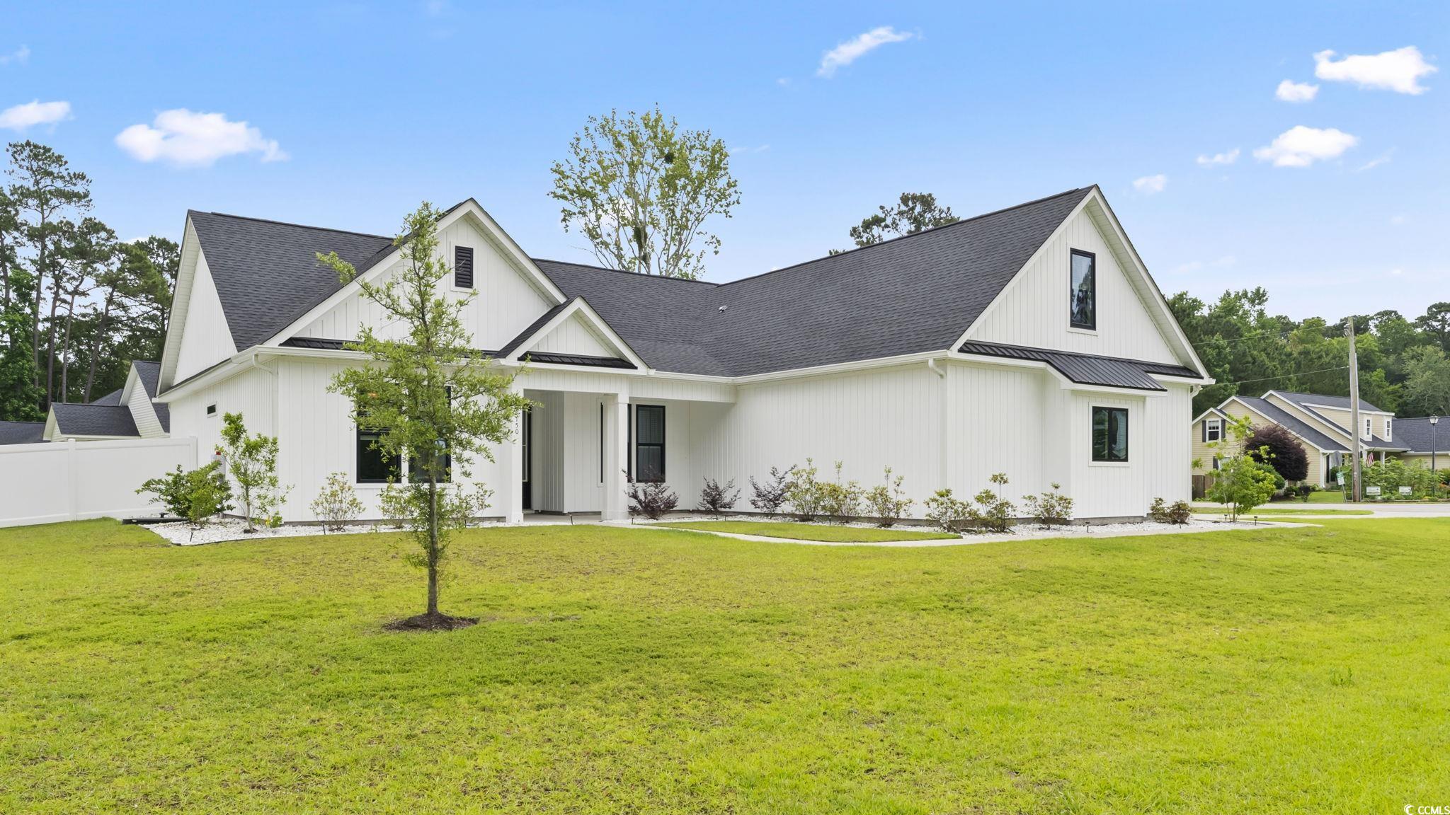 11150 Lee Circle Murrells Inlet, SC 29576 - Photo 4 of 38 Gallery Image 4