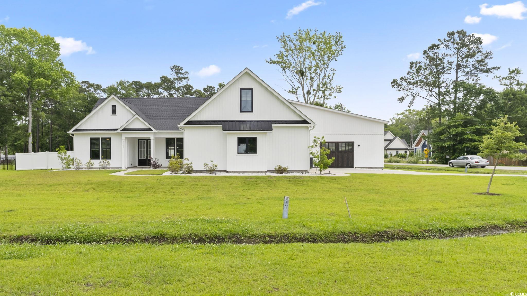 11150 Lee Circle Murrells Inlet, SC 29576 - Photo 5 of 38 Gallery Image 5